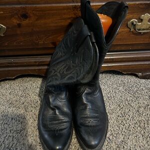 Men’s cowboy boots